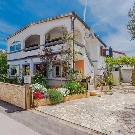 Hrg By Interhome 아파트 비르